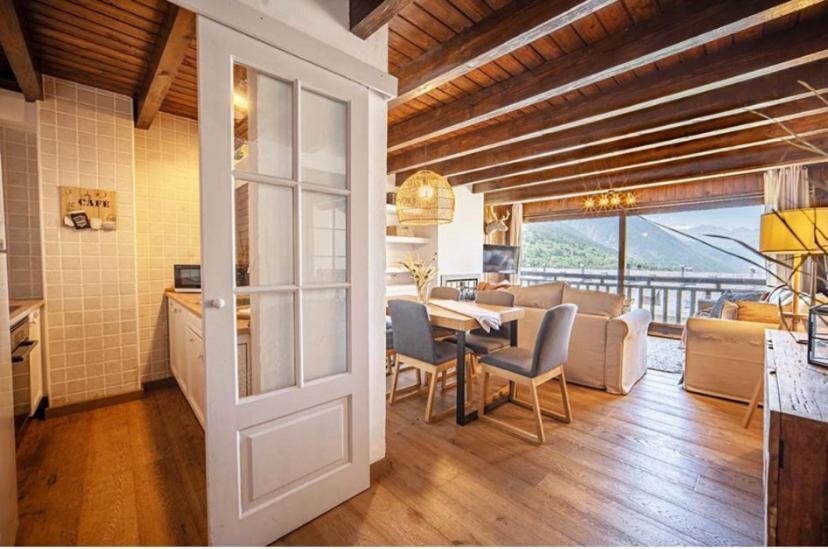 Casa Catania-Acogedora Casa Con Impresionantes Vistas-Fibra Optica Villa Salardú Kültér fotó